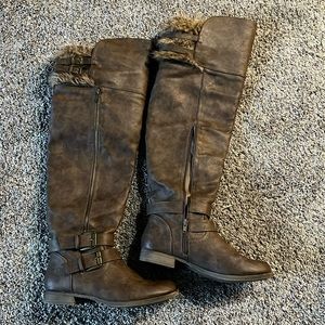Just Fab Women’s Knee High Brown Boots Size 8.
